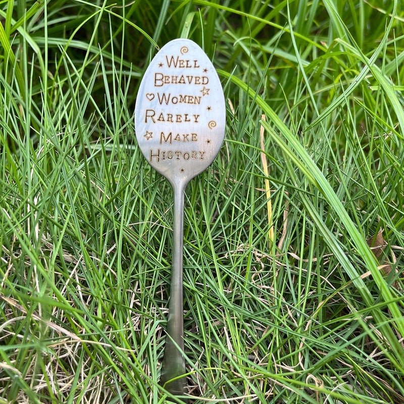 PLWalker Garden Plant Marker Friendship Gift for Women Gardeners, Plant Stake Label Sign Tag Gardening Gifts for Woman Plant Lovers, Metal Garden Decoration (Make History) - Image 4